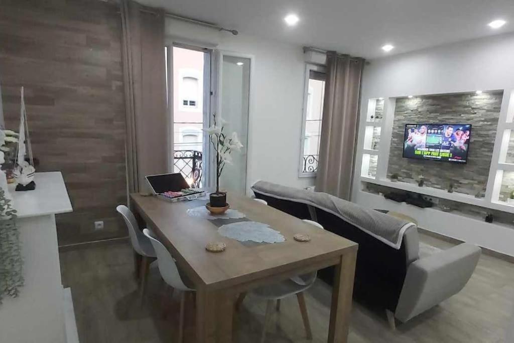 Les Suite Appartement A Chalon Sur Saone Екстериор снимка